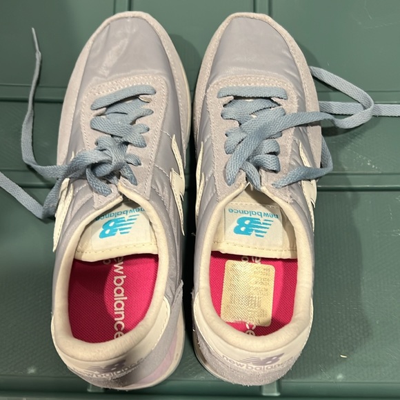 New Balance sneakers - Picture 2 of 3